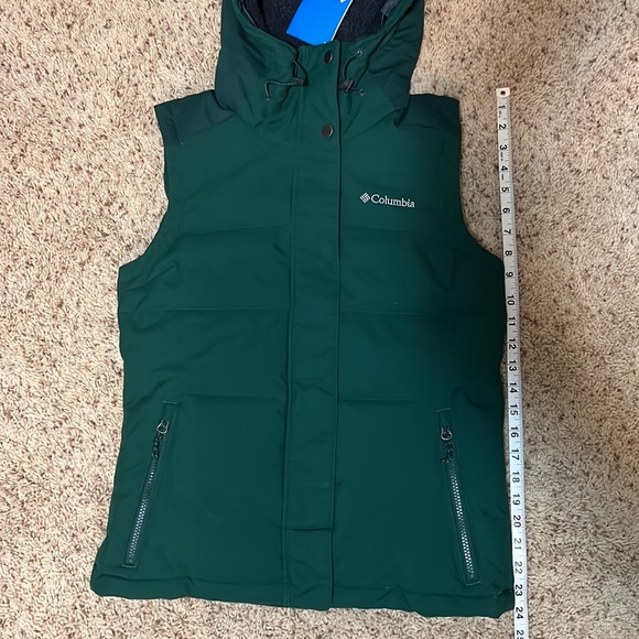 PRICE DROP TODAY!! BNWT Columbia responsible down Winter Challenger Hooded Vest! - Picture 7 of 7